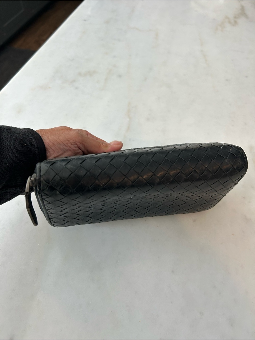Bottega Veneta -Woven Zip-Around Black Leather Wallet - Picture 4 of 5